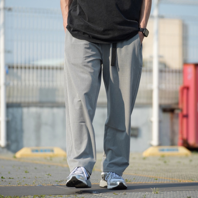 單摺垂感微錐休閒西裝褲