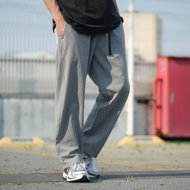 單摺垂感微錐休閒西裝褲