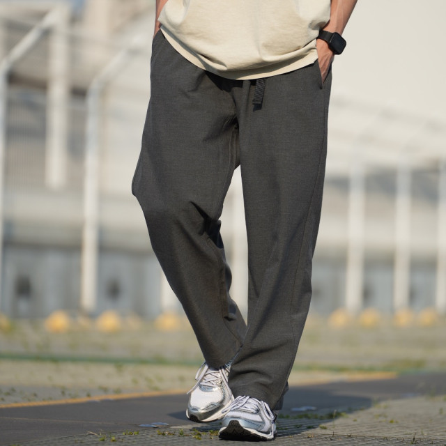 單摺垂感微錐休閒西裝褲