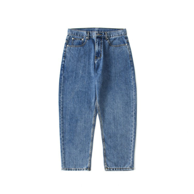 錐型重工洗水寬鬆直筒牛仔褲