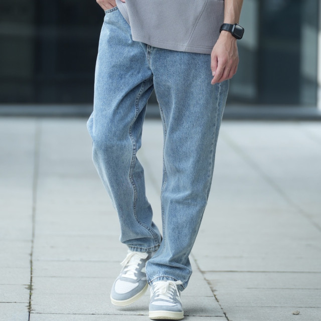 錐型重工洗水寬鬆直筒牛仔褲