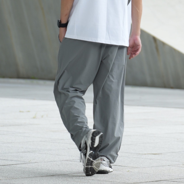 輕薄涼感闊腿速乾空調休閒褲