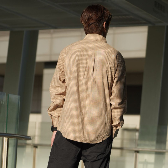 Miu系寬鬆廓形格紋長袖襯衫