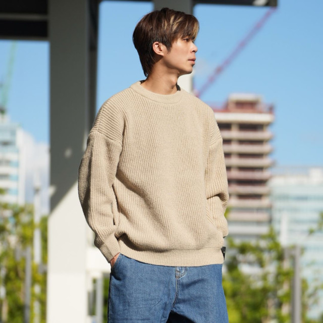 圓領重磅寬鬆坑條針織毛衣