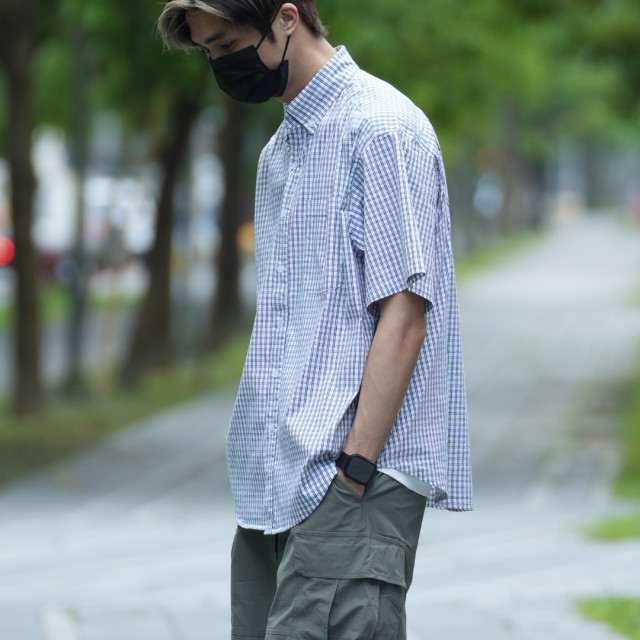 日系寬鬆小格紋短袖襯杉