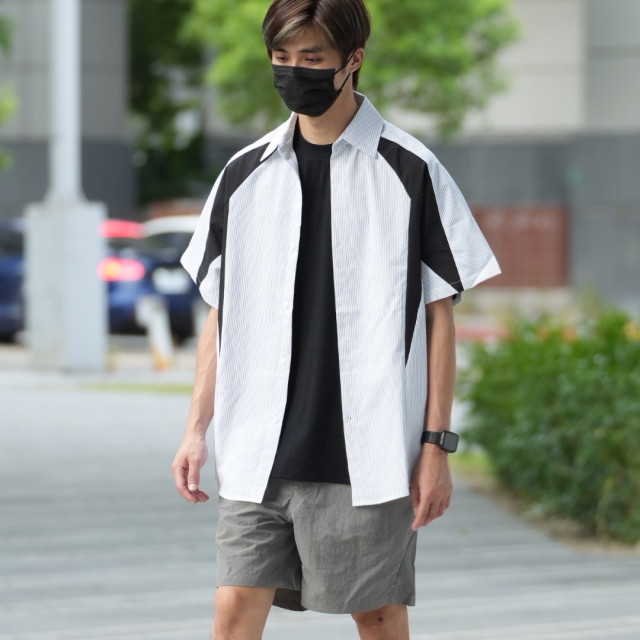 日系條紋泡泡皺拼接短袖襯杉