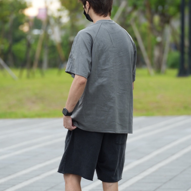 美式桃皮絨反光條拼接短T